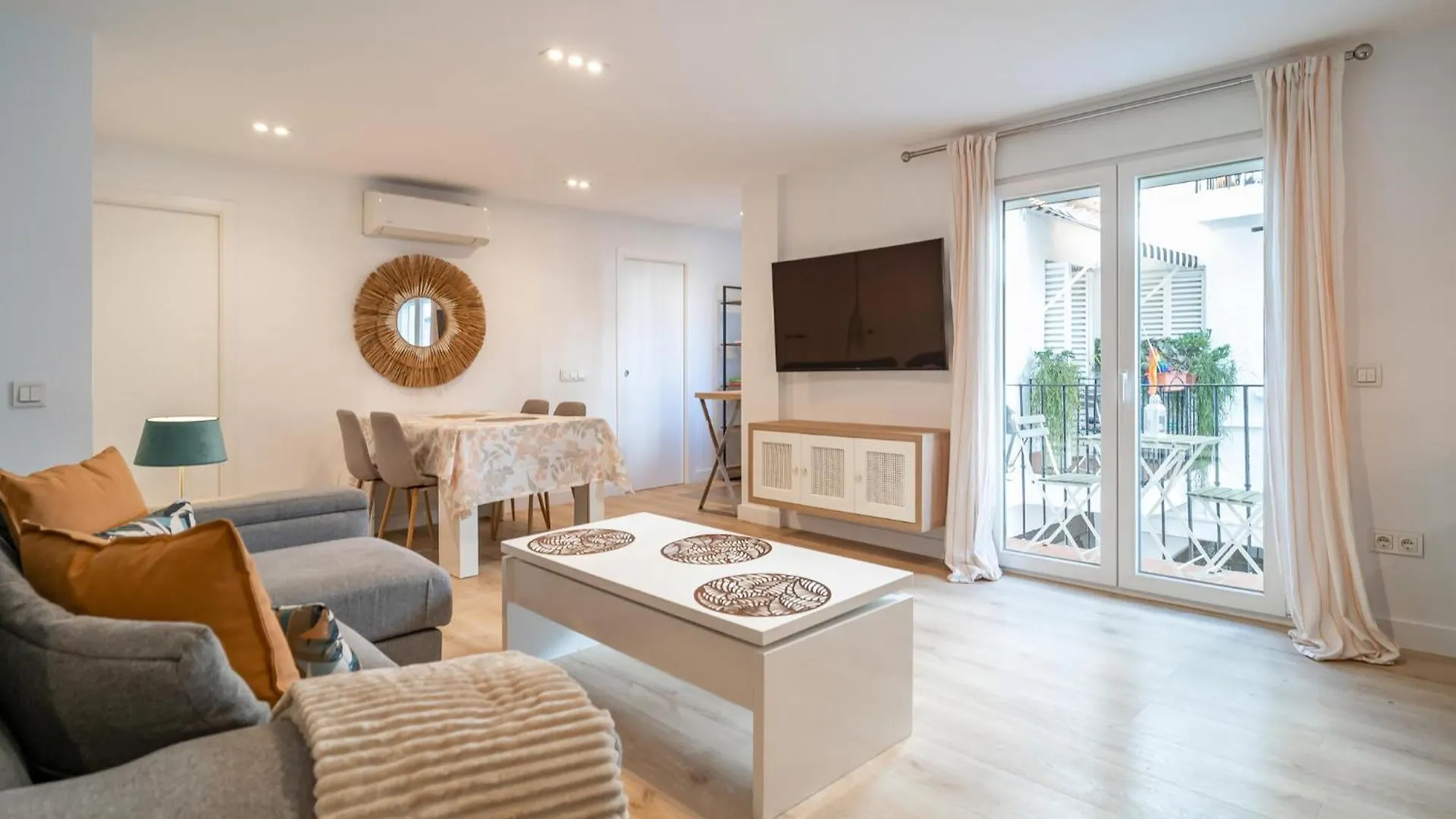 2 Bedroom Amazing Apartment In Torremolinos